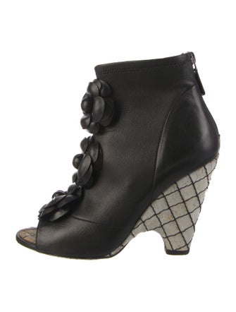 Chanel 2014 Interlocking CC Logo Lace-Up Boots