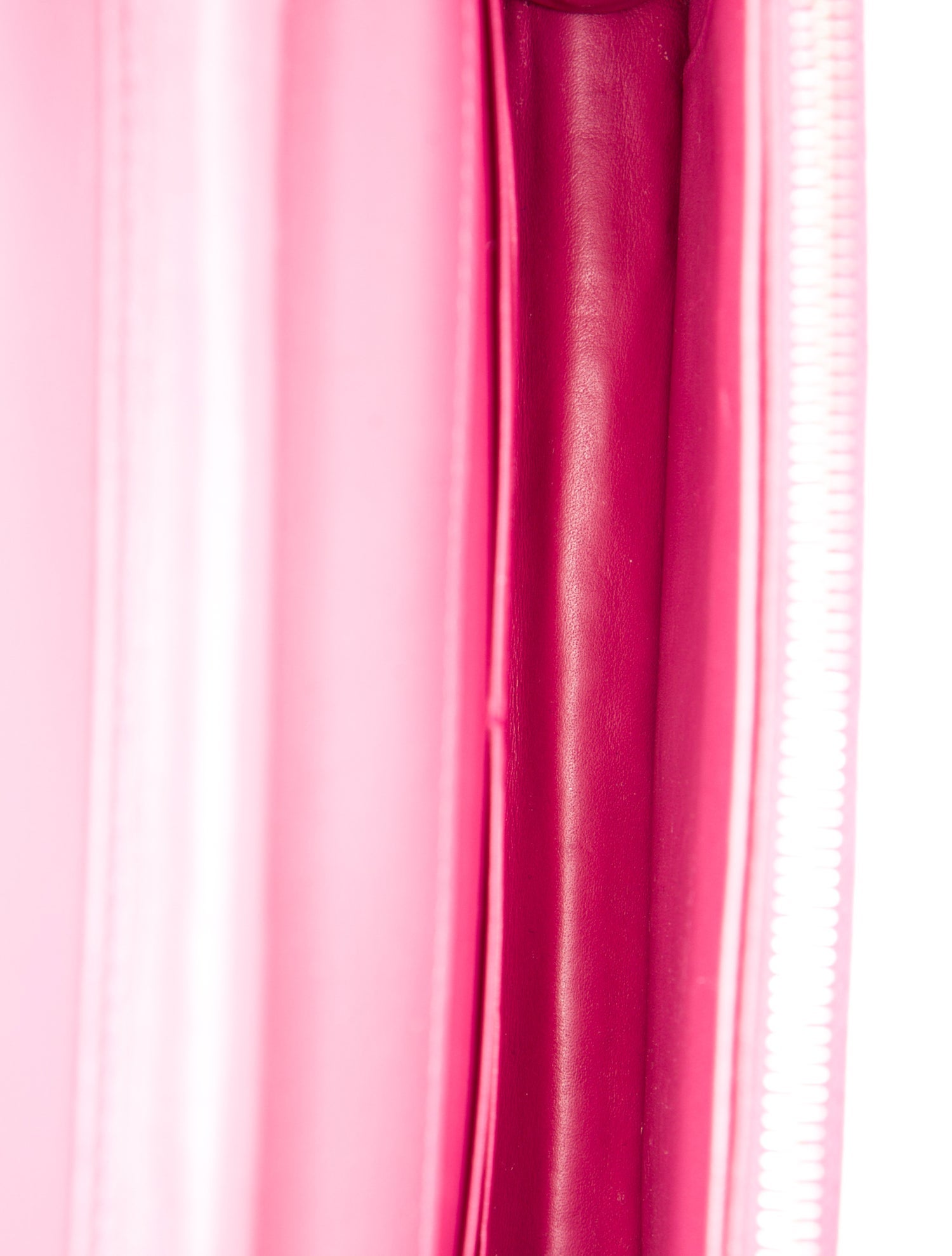 Chanel Alligator Wallet On Chain