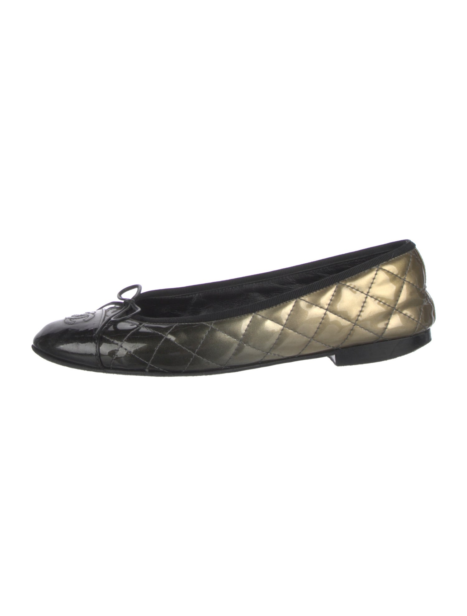Chanel Interlocking CC Logo Patent Leather Ballet Flats