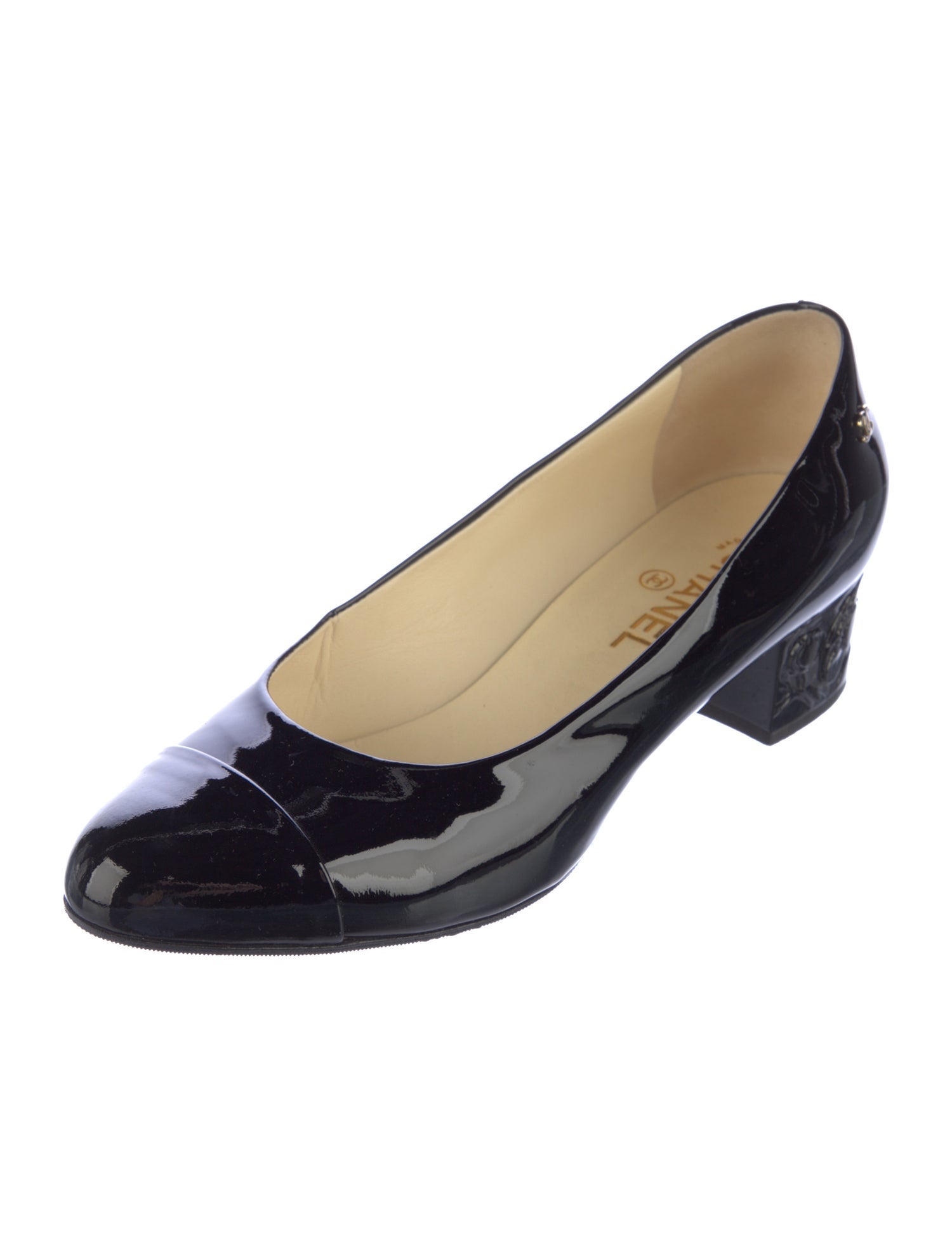 Chanel Interlocking CC Logo Patent Leather Pumps