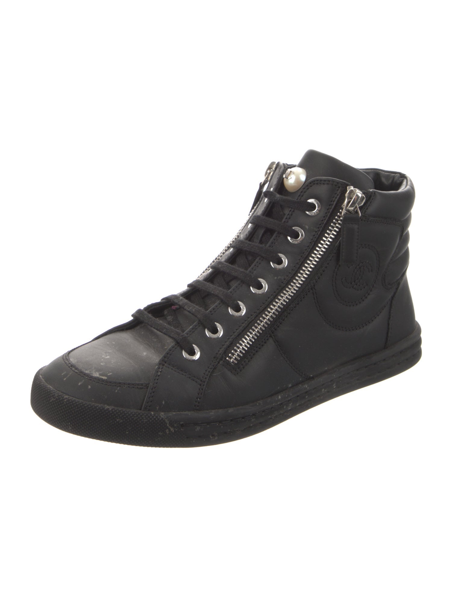 Chanel Interlocking CC Logo Leather Sneakers