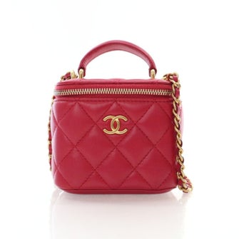 Chanel Interlocking CC Vanity Case With Chain Mini 2021-2022