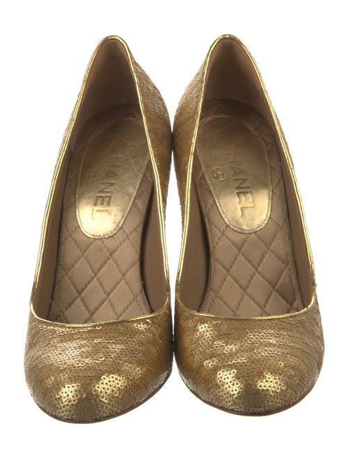 Chanel 2012 Interlocking CC Logo Pumps