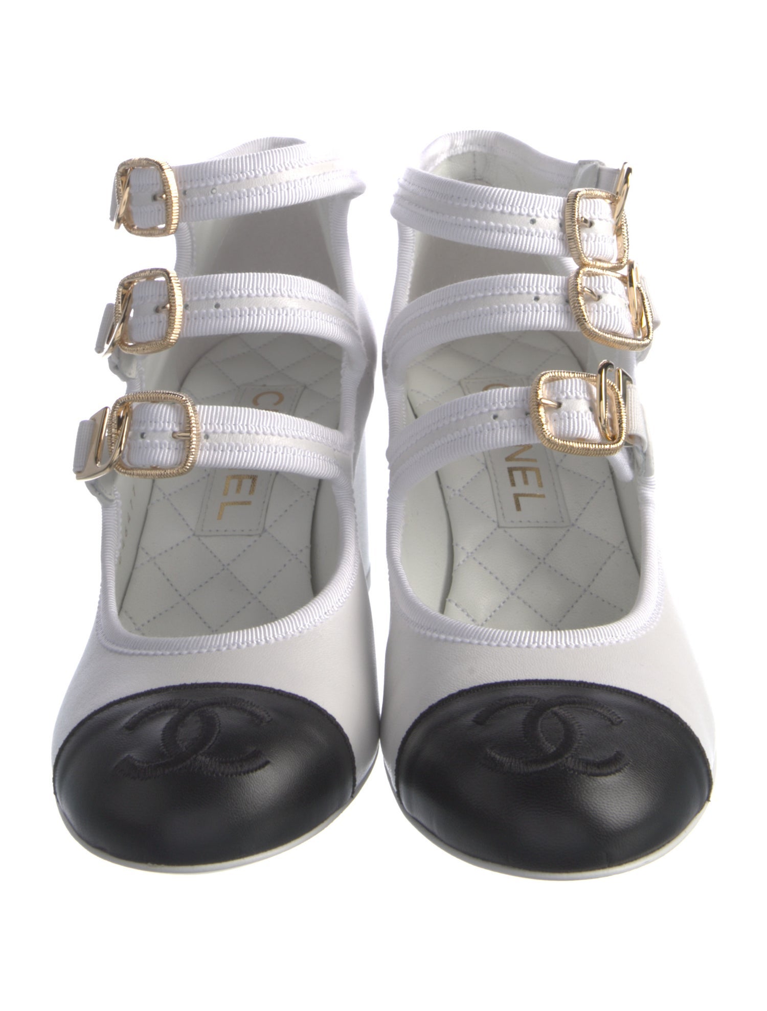 Chanel 2025 Interlocking CC Logo Pumps