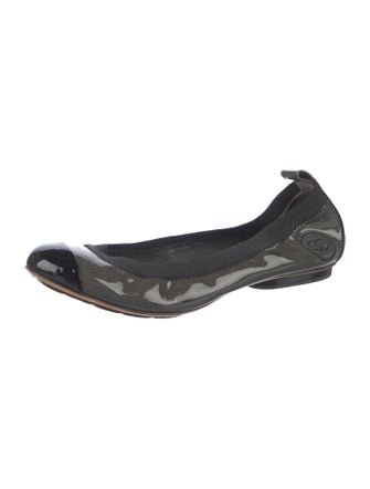 Chanel Interlocking CC Logo Patent Leather Ballet Flats