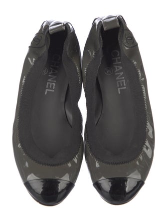 Chanel Interlocking CC Logo Patent Leather Ballet Flats