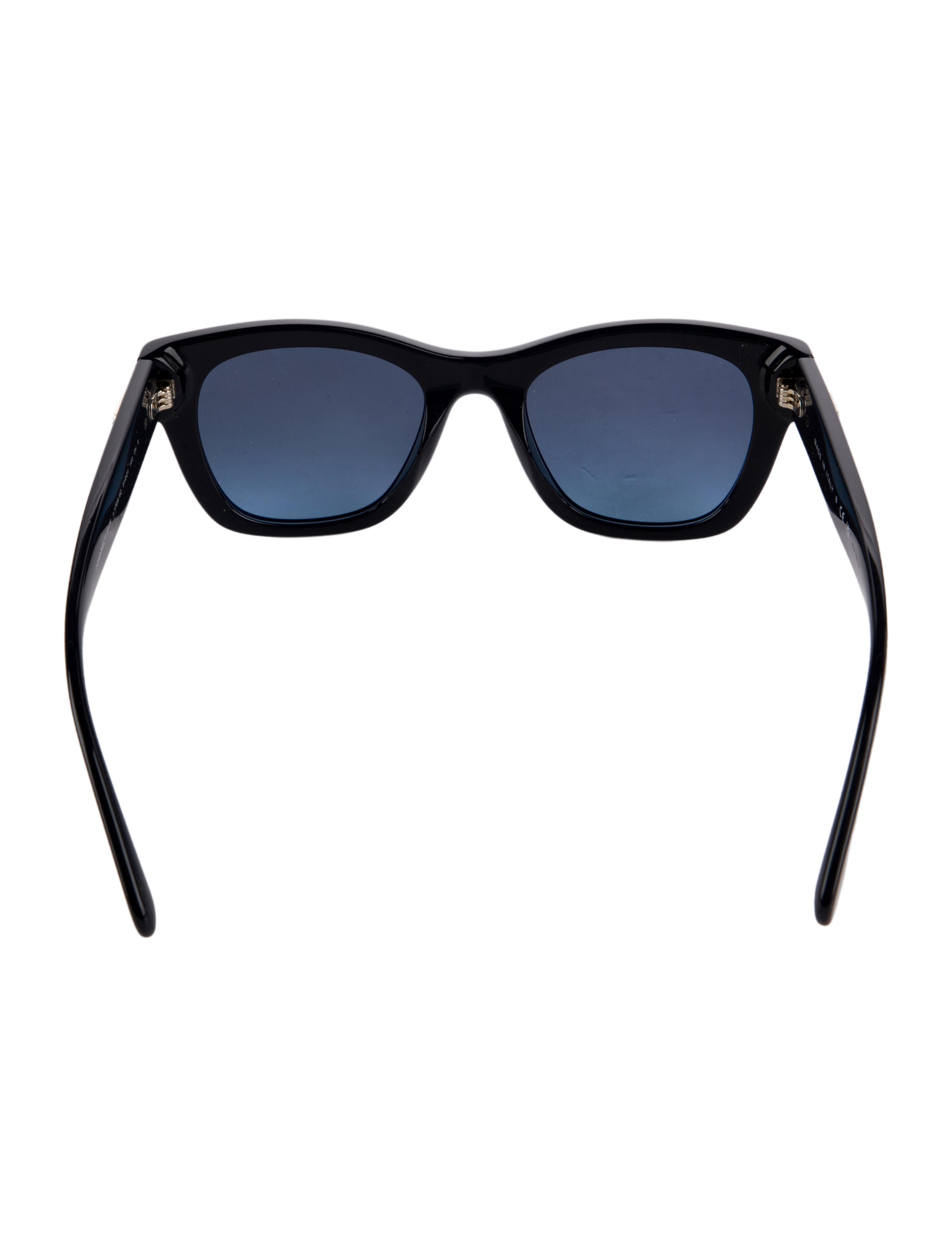 Chanel Interlocking CC Logo Wayfarer Sunglasses