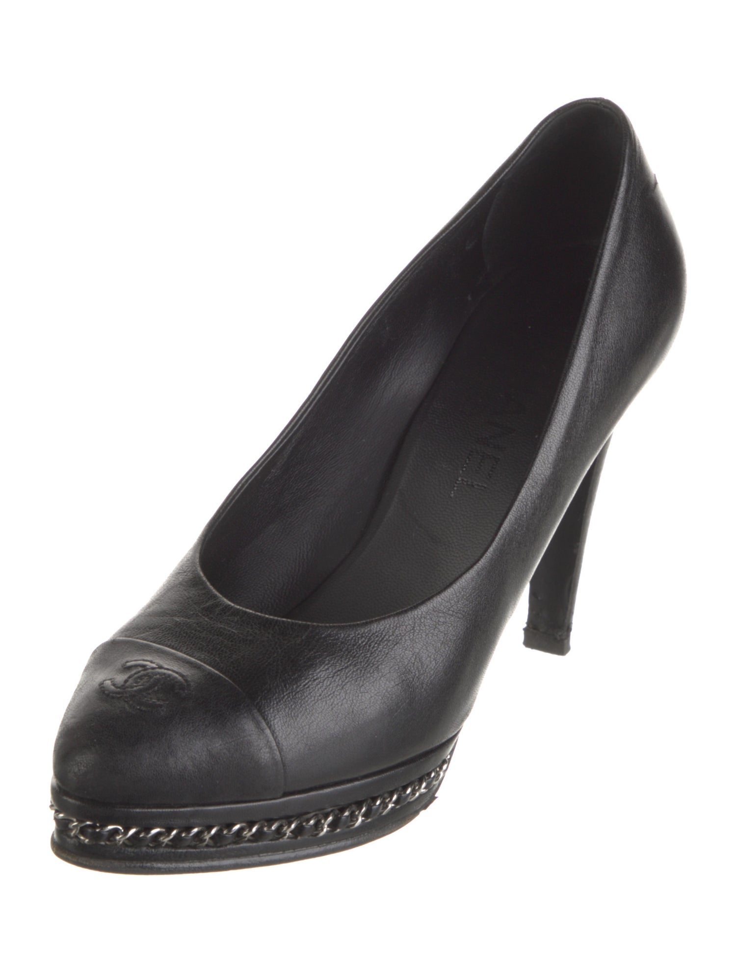 Chanel Interlocking CC Logo Leather Pumps