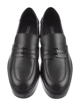 Chanel 2022 Interlocking CC Logo Loafers