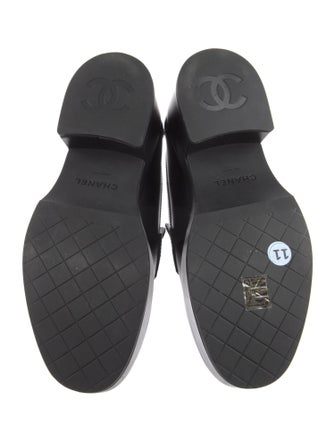 Chanel 2022 Interlocking CC Logo Loafers