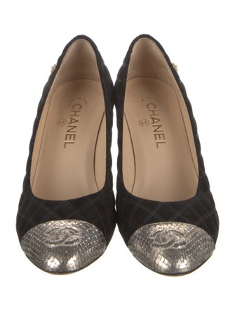 Chanel 2016 Interlocking CC Logo Pumps