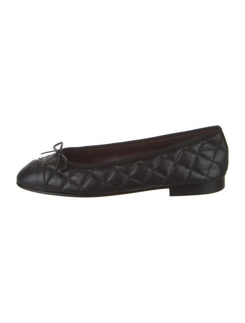 Chanel Interlocking CC Logo Leather Ballet Flats