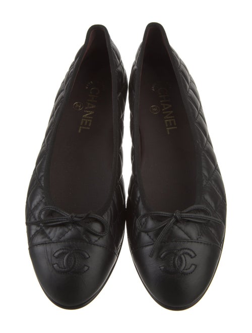 Chanel Interlocking CC Logo Leather Ballet Flats