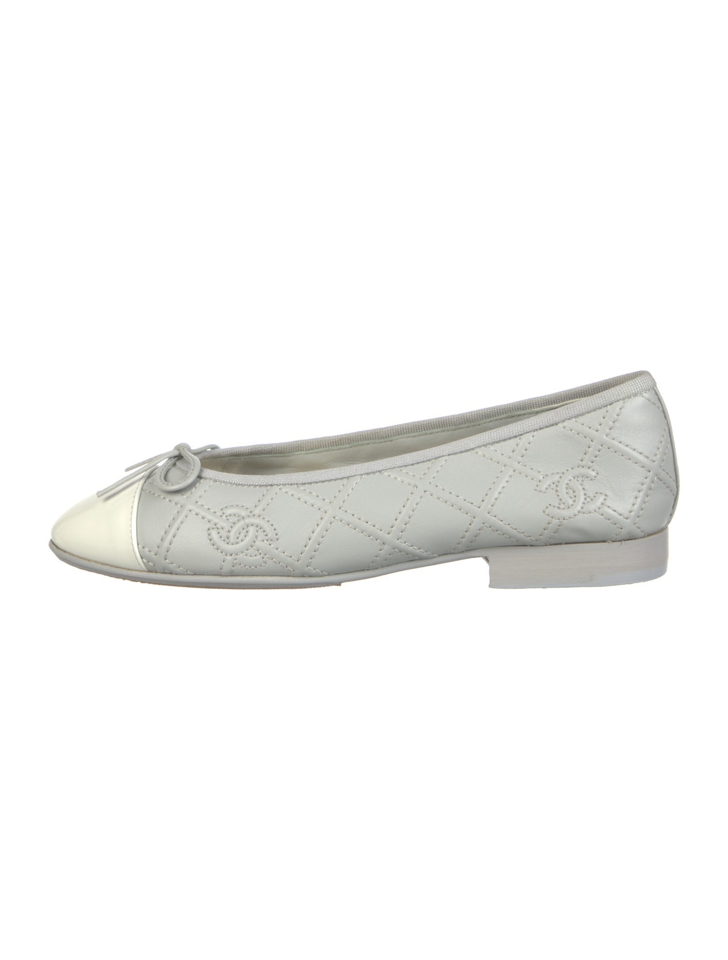 Chanel 2023 Interlocking CC Logo Ballet Flats