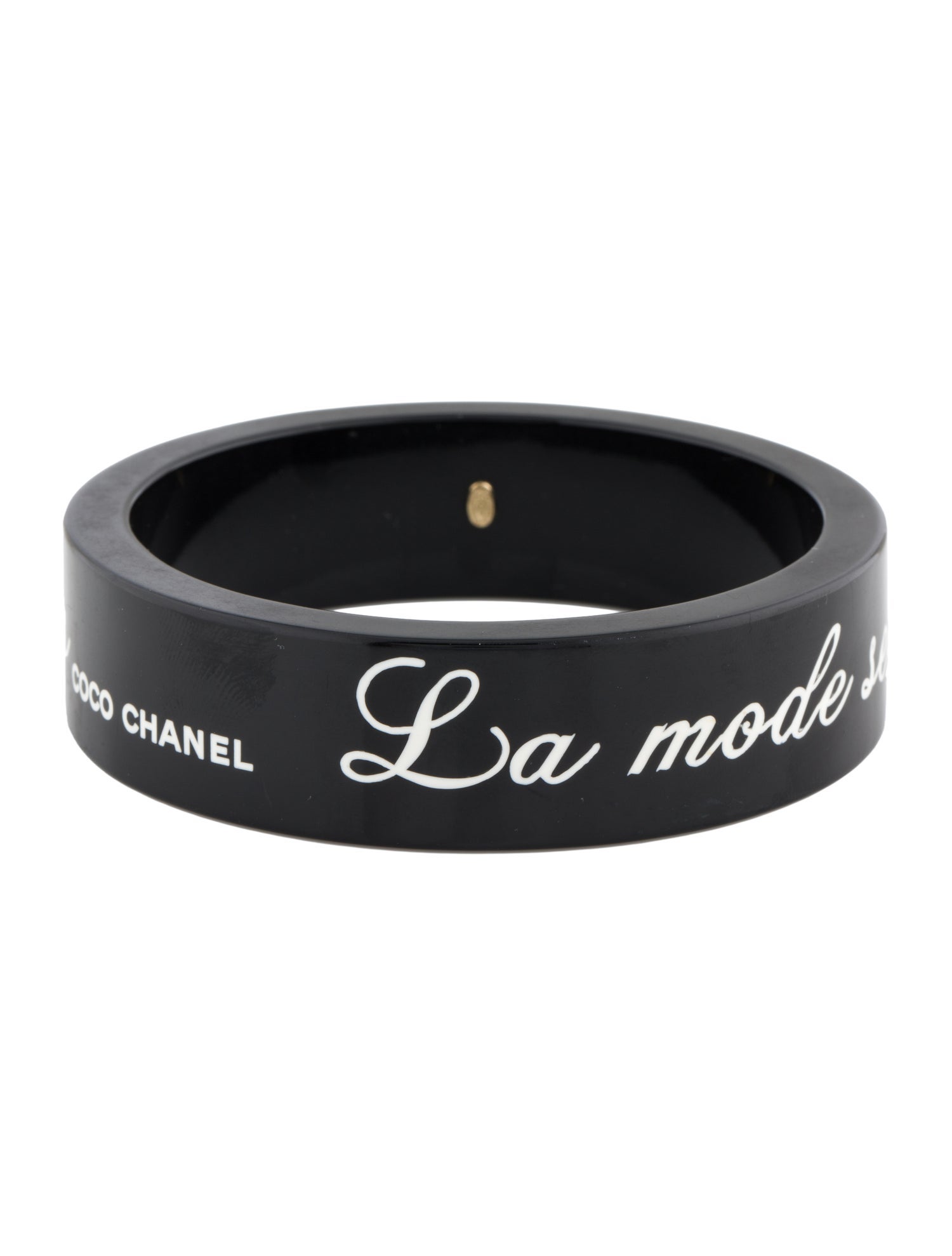 Chanel Resin La Mode Se Démode Bangle