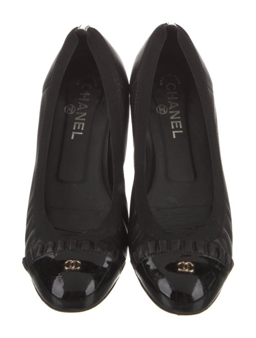 Chanel Interlocking CC Logo Leather Ballet Flats