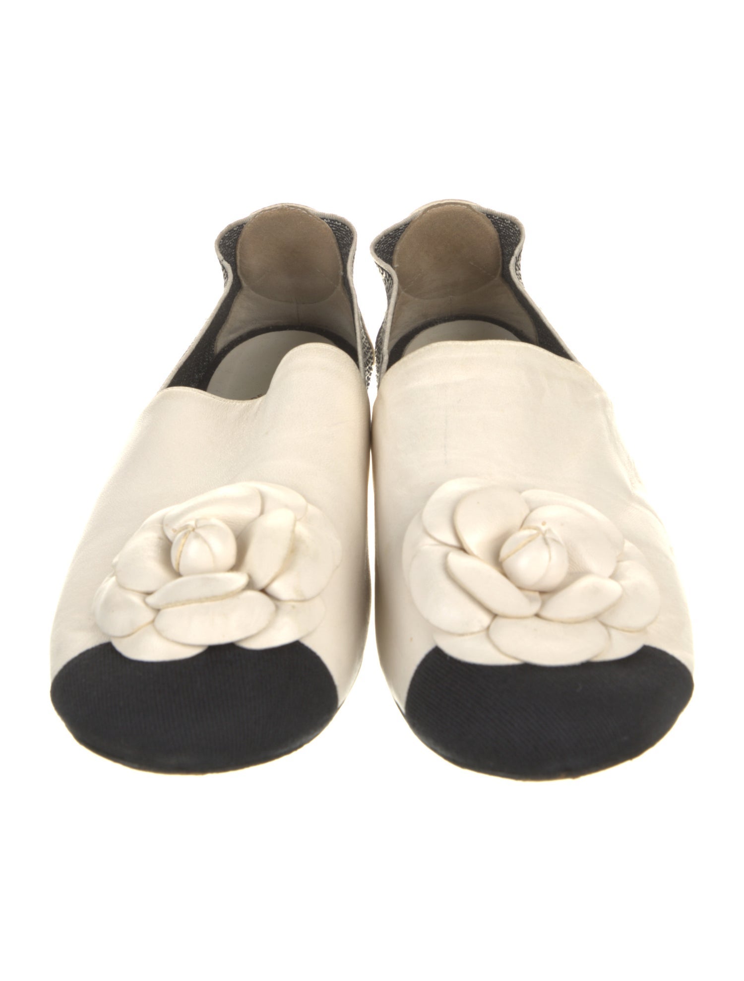 Chanel Interlocking CC Logo Leather Loafers