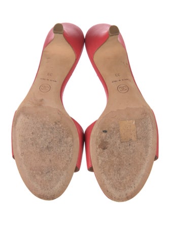 Chanel Interlocking CC Logo Leather Slides