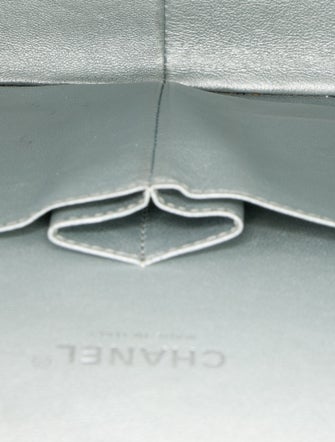 Chanel Classic Maxi Double Flap Bag