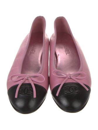 Chanel 2022 Interlocking CC Logo Flats