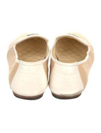 Chanel 2017 Interlocking CC Logo Loafers