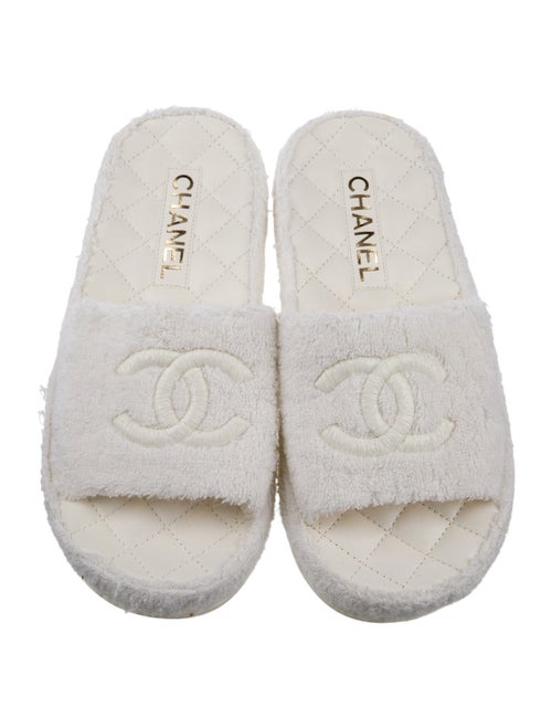 Chanel 2021 Interlocking CC Logo Espadrilles