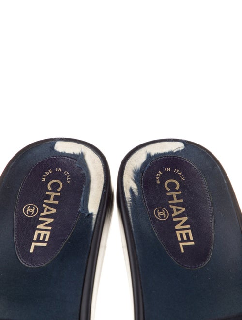 Chanel Interlocking CC Logo Chain-Link Accents Slides