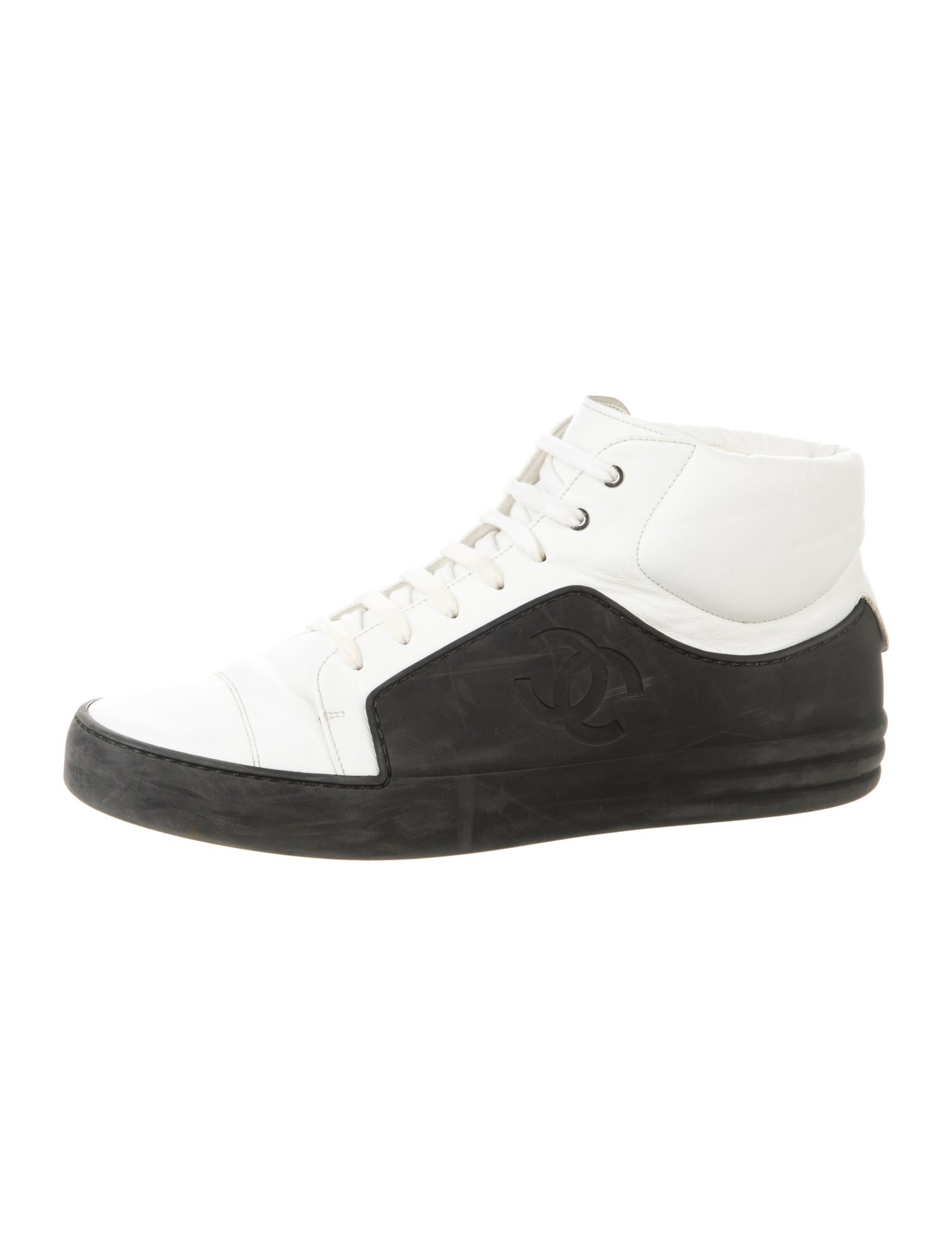 Chanel Interlocking CC Logo Leather Sneakers