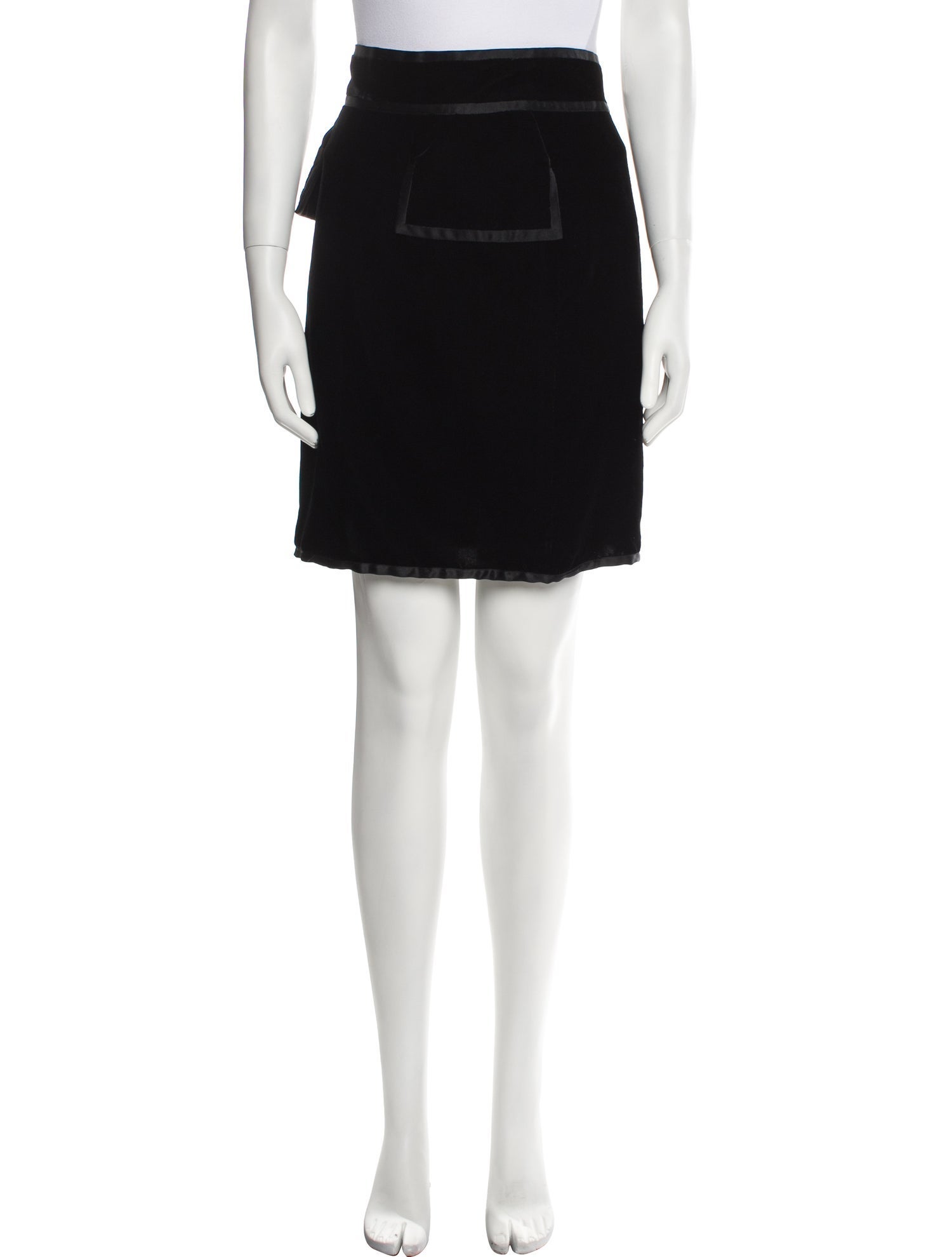 Chanel Vintage Knee-Length Skirt