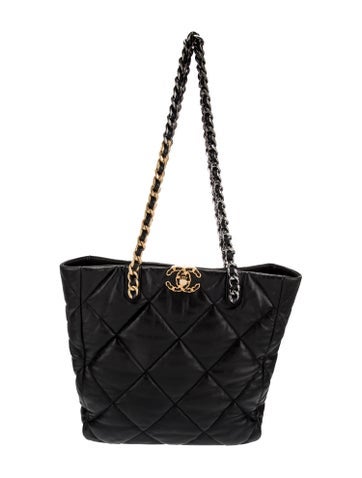 Chanel Totes 19 Shopping Tote