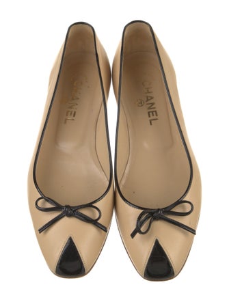 Chanel Interlocking CC Logo Lambskin Ballet Flats