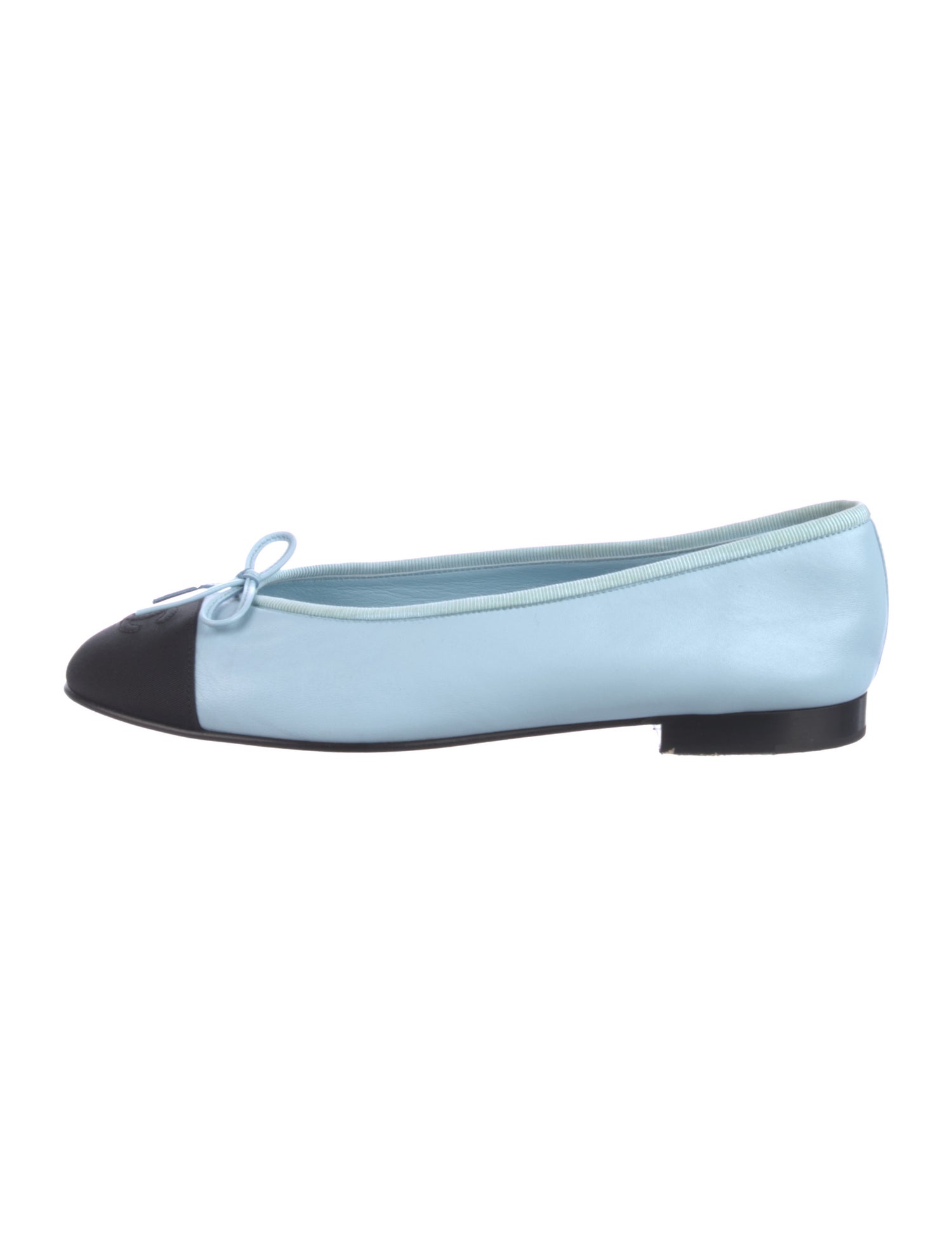 Chanel Interlocking CC Logo Leather Ballet Flats