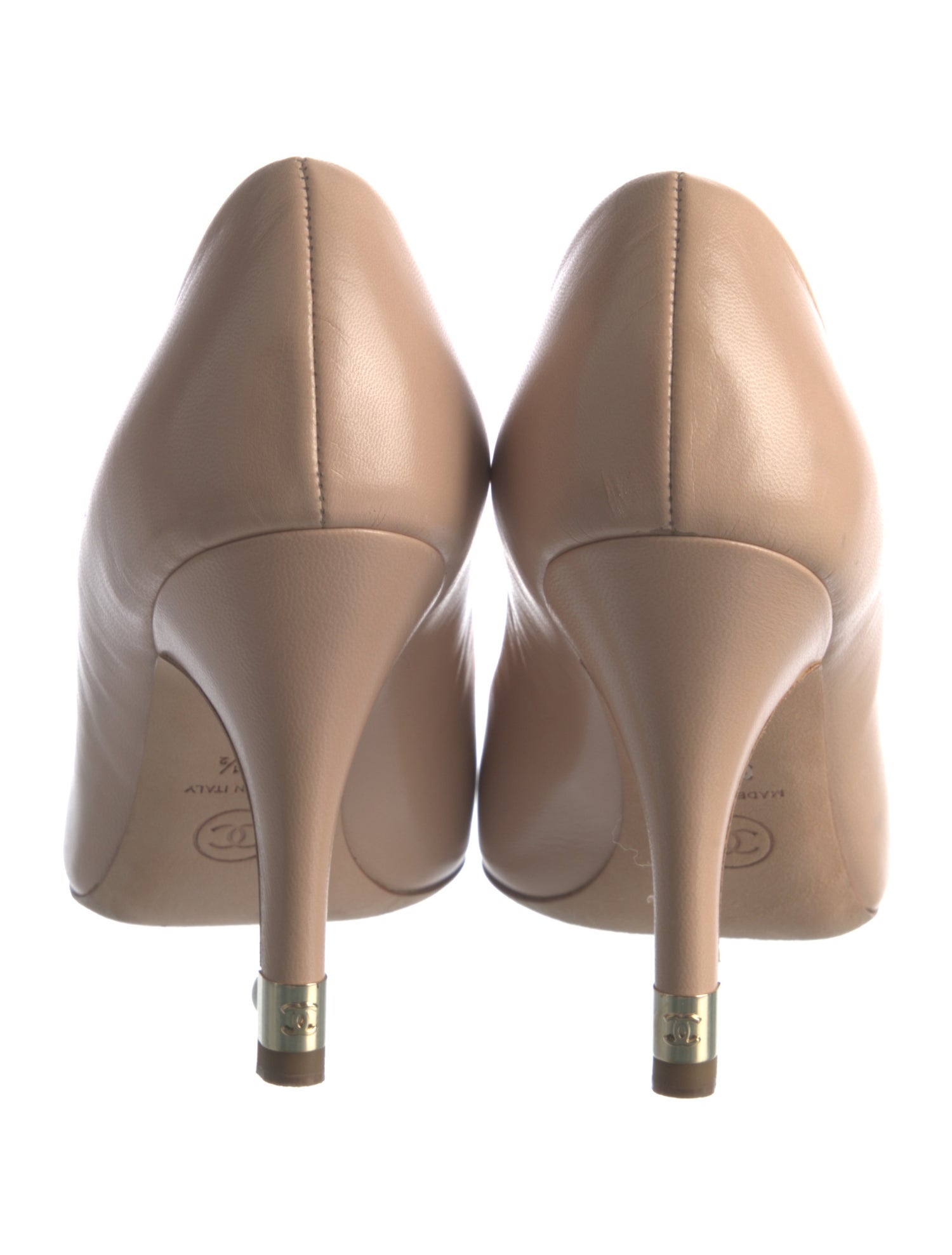 Chanel Interlocking CC Logo Leather Pumps