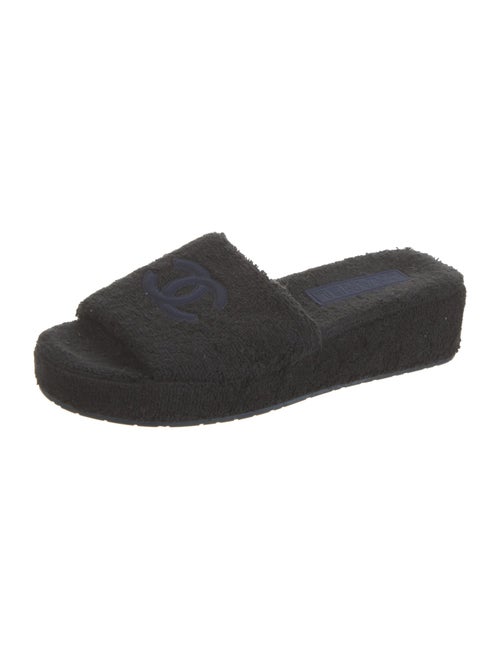 Chanel 2022 Interlocking CC Logo Espadrilles