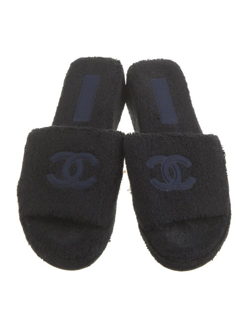 Chanel 2022 Interlocking CC Logo Espadrilles