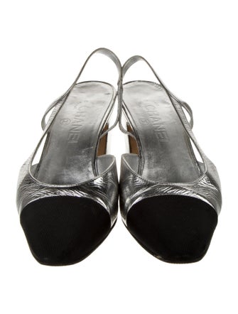 Chanel Interlocking CC Logo Patent Leather Slingback Pumps