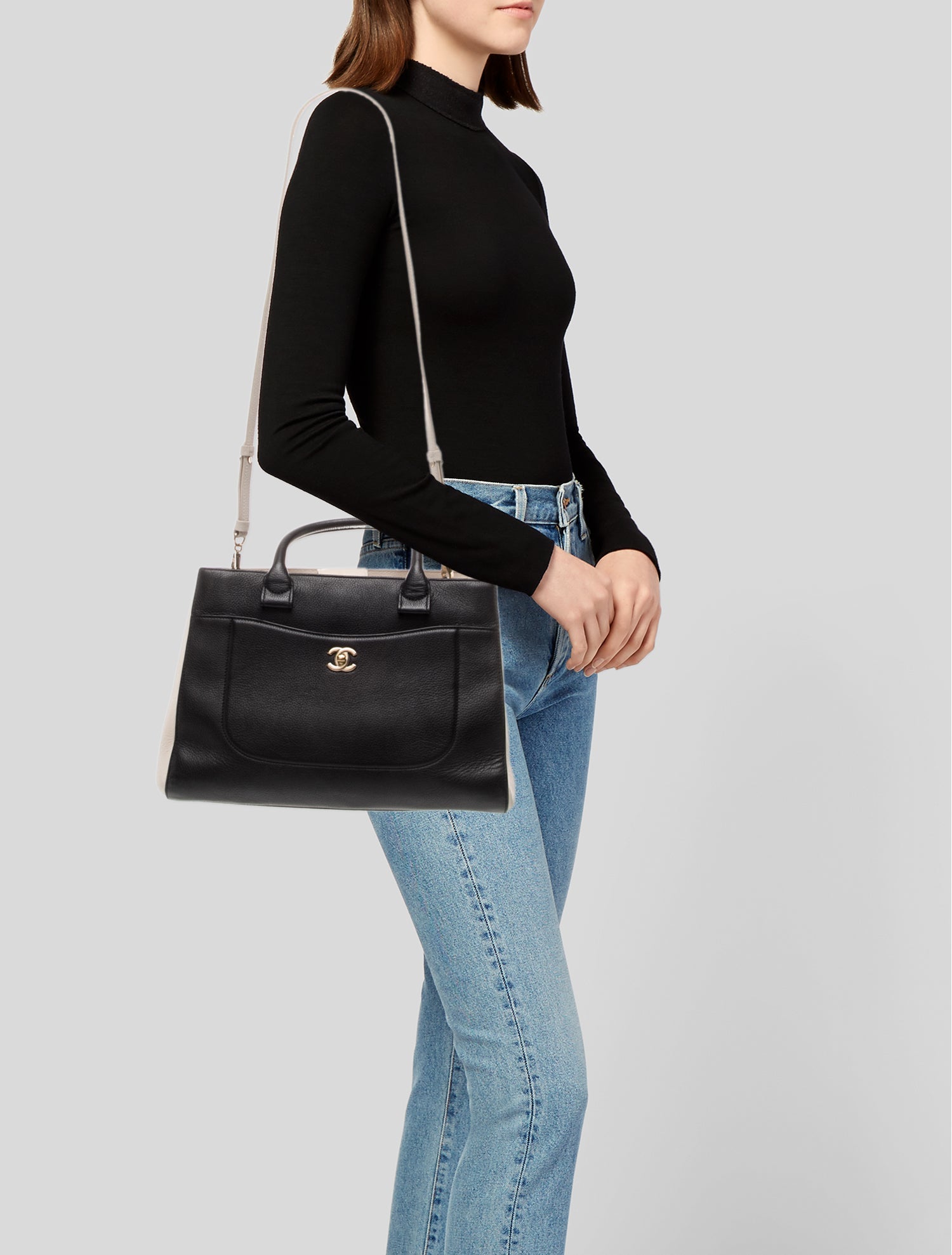 Chanel Small Neo Executive Tote