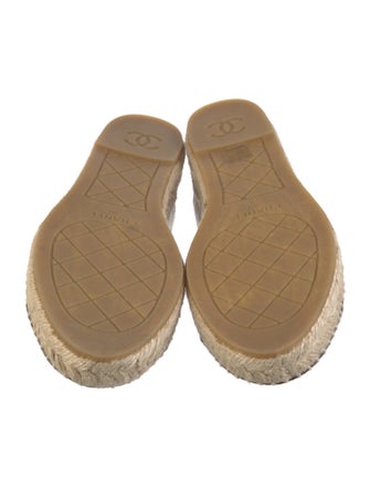 Chanel 2017 Interlocking CC Logo Espadrilles