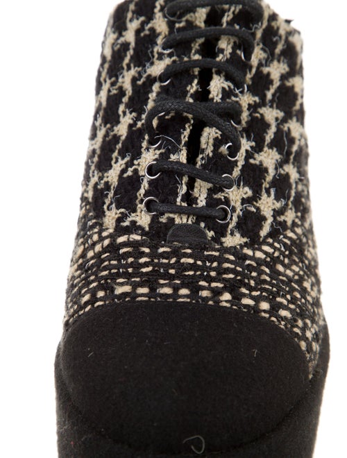 Chanel 2015 Interlocking CC Logo Oxfords