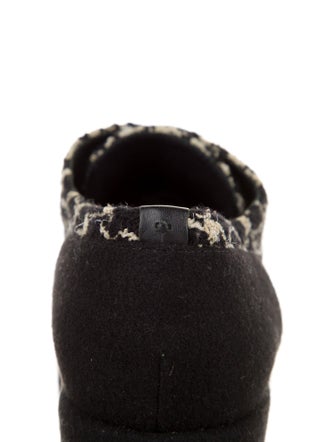 Chanel 2015 Interlocking CC Logo Oxfords