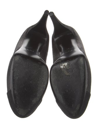 Chanel 2012 Interlocking CC Logo Pumps
