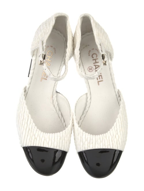 Chanel 2022 Interlocking CC Logo D'Orsay Pumps