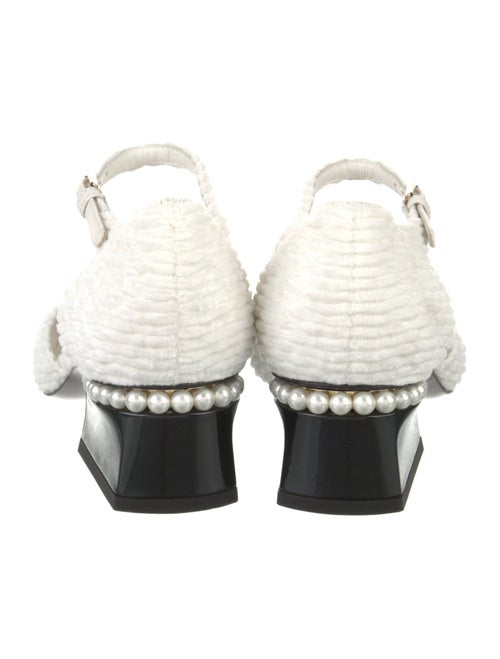 Chanel 2022 Interlocking CC Logo D'Orsay Pumps