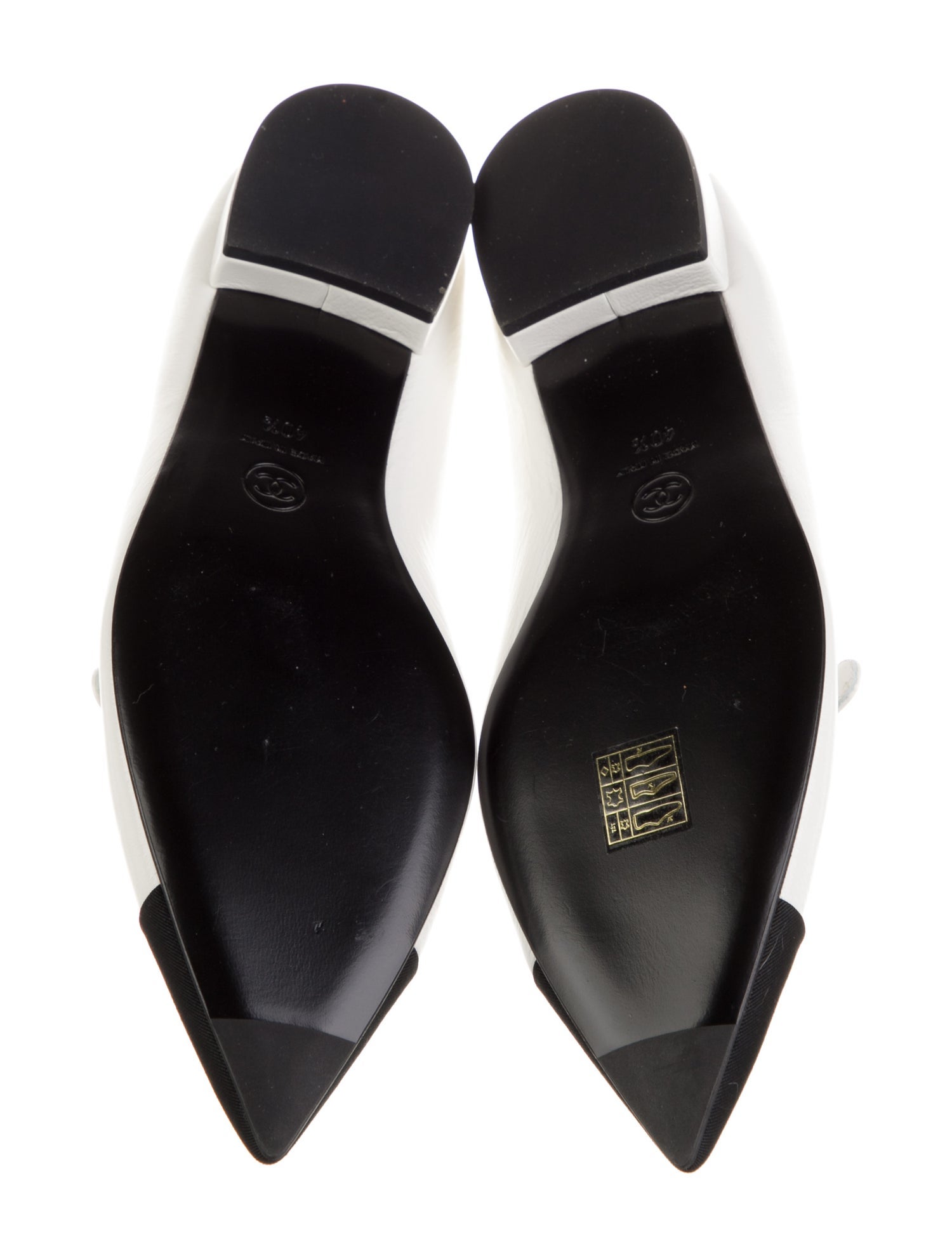 Chanel 2024 Interlocking CC Logo Mary Jane Flats