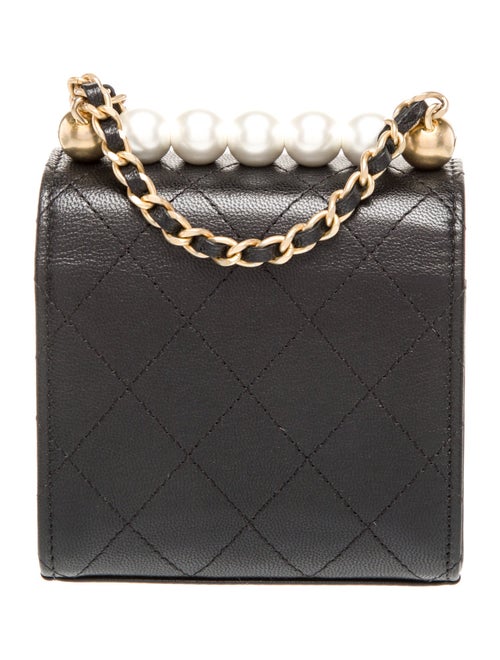 Chanel Chic Pearls Clutch w/ Chain