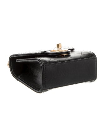 Chanel Chic Pearls Clutch w/ Chain