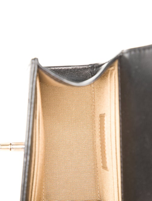 Chanel Chic Pearls Clutch w/ Chain