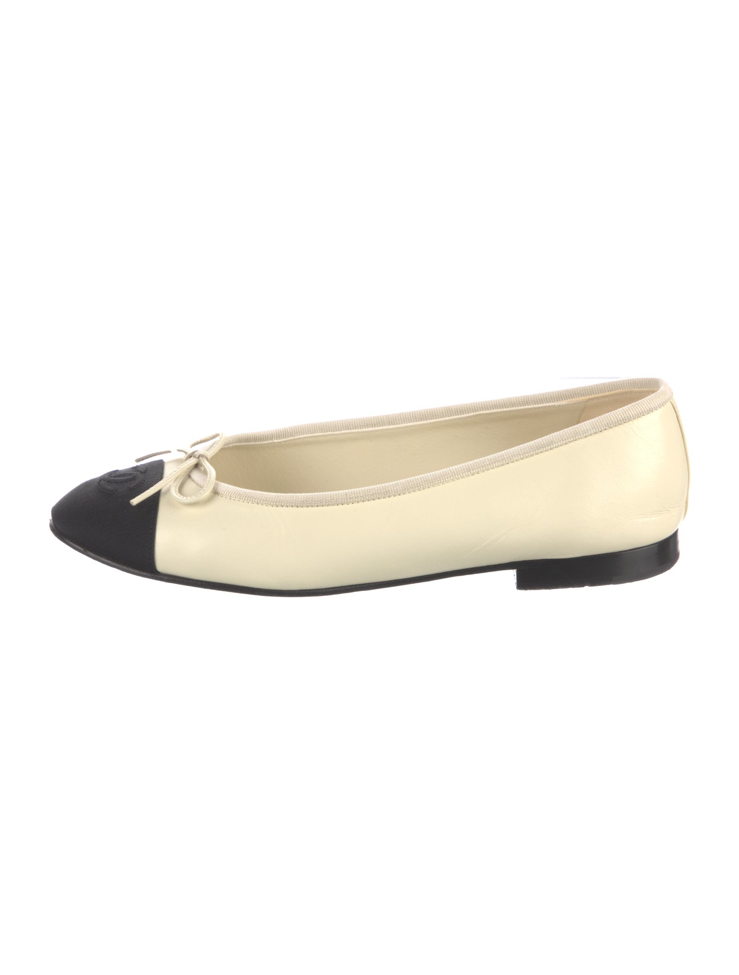Chanel Interlocking CC Logo Calfskin Ballet Flats