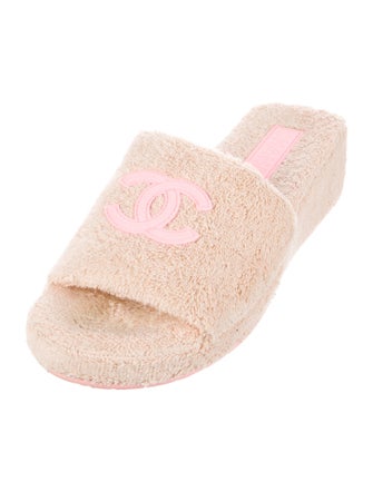 Chanel 2022 Interlocking CC Logo Espadrilles