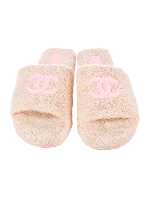Chanel 2022 Interlocking CC Logo Espadrilles